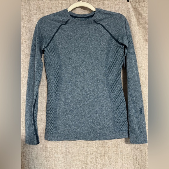 Blue salta seamless underscrub top FIGS XS - Picture 1 of 3